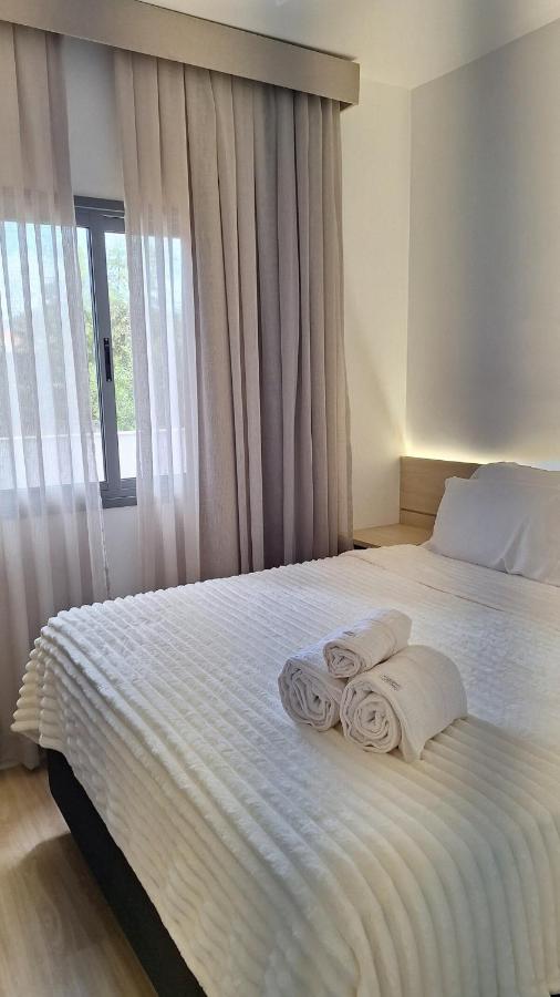 Loft 100 moderno a 100 metros da praia com 1 vaga de garagem Unidade 105- Conviva Piratininga - B&B Niterói