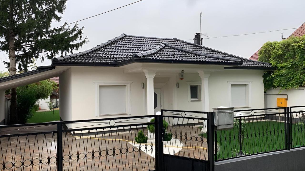 Indjija Wirlpool Sauna - Bed and Breakfast Jarkovci