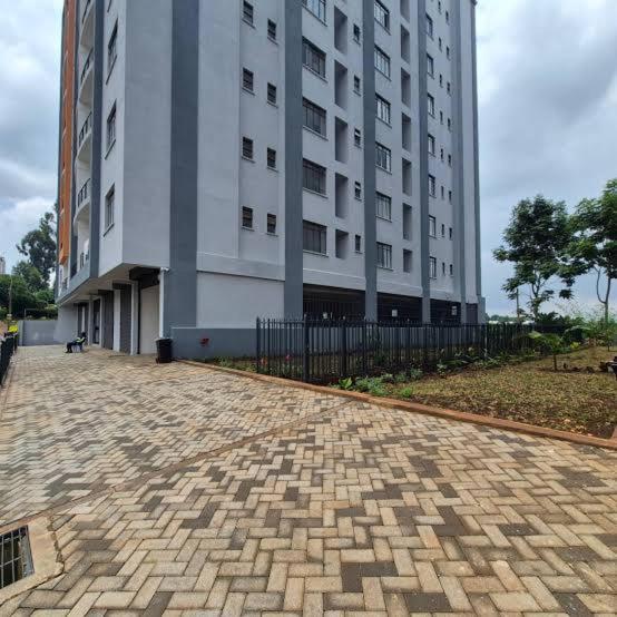 Sunset Bespoke Letting - Modern Ruaka Stay Near UN, Two Rivers - B&B Nairobi