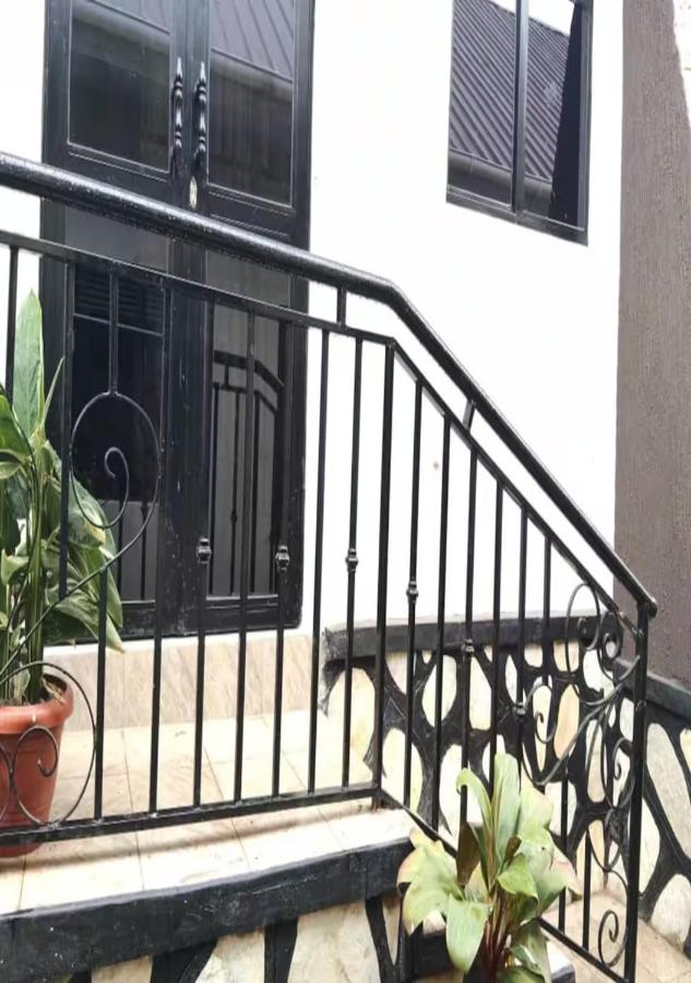 Tranquil Home Stay - B&B Kampala
