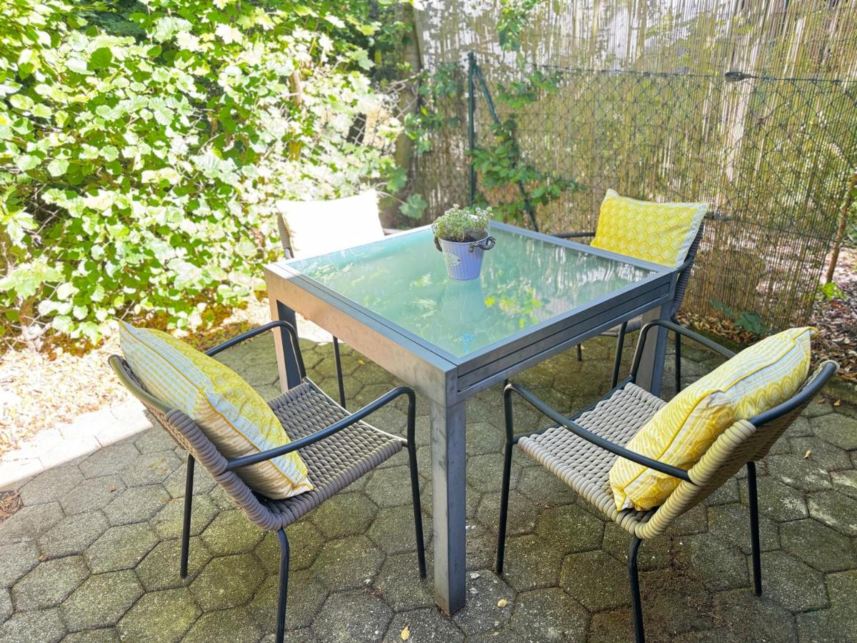 30 min from Munich & S-Bahn apartment with garden - Bed and Breakfast Gauting