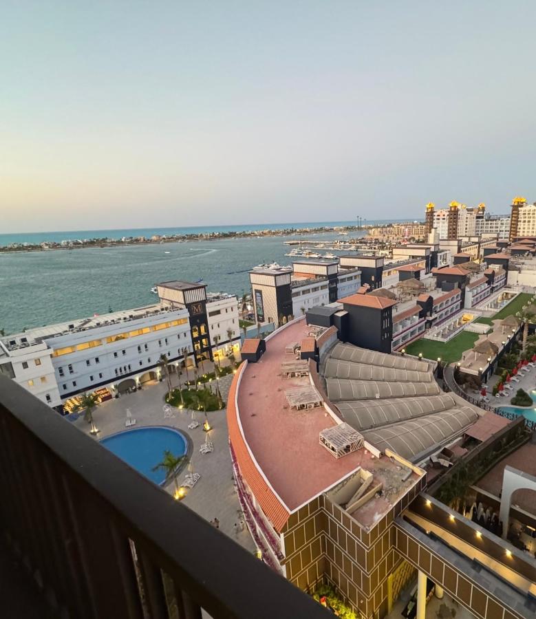 sea view apartment in Porto Marina hotel tower - B&B El Alamein