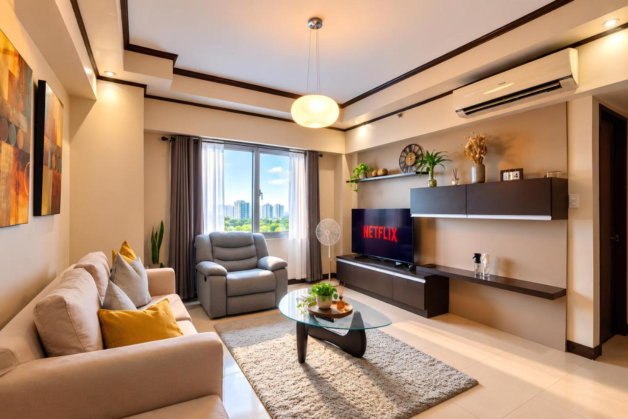 Cozy and Spacious 2BR at The Infinity Condominium BGC Near SM Aura and Bonifacio High Street - Chambres d'hôtes Manille