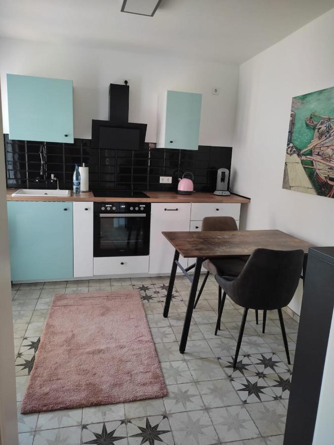 Lotsenviertel, renoviert und nah an Strand, Stadt und Hafen - Ferienwohnung Cuxhaven