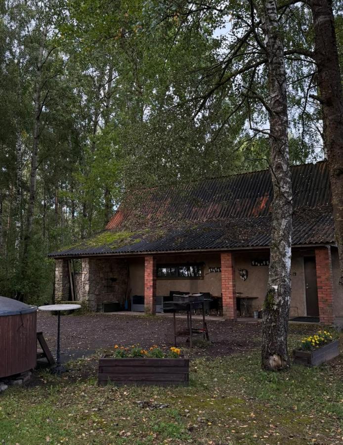 Hunter's Lodge - B&B Ozolaine