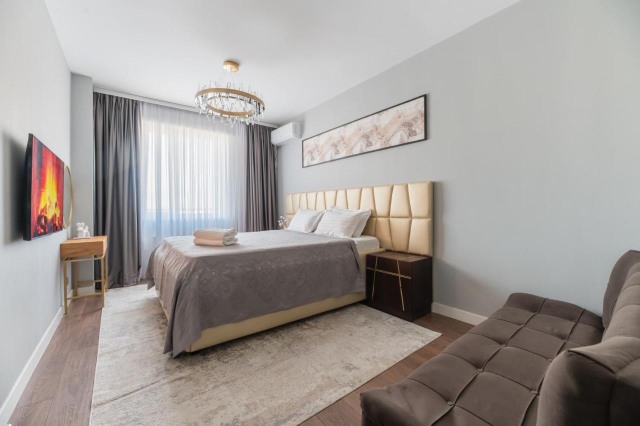 Терра возле ТРЦ MEGA с 8 спальными местами - Chambres d'hôtes Almaty