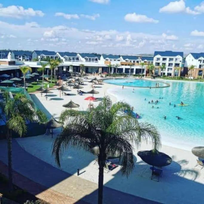 Aqua Wave Lagoon at The Blyde - B&B Pretoria