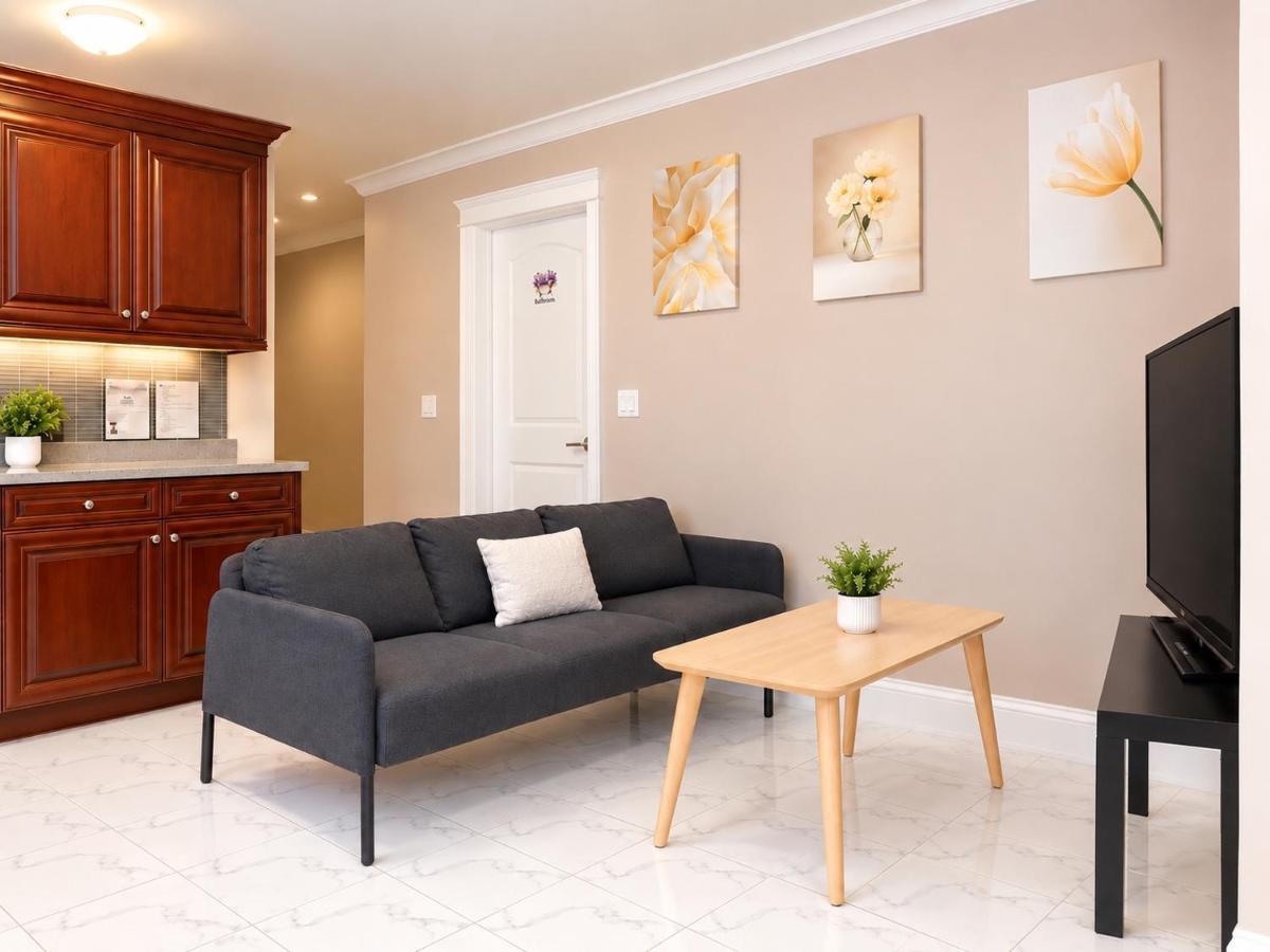 Stylish 2BR Suite 2 Queen Beds Laundry - B&B Vancouver