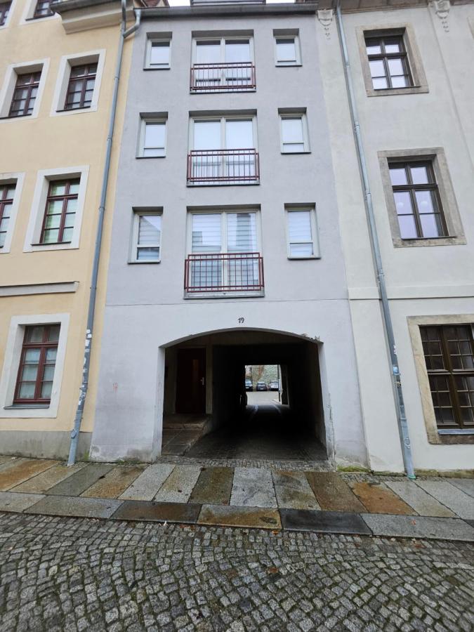 FERIENWOHNUNG 51m2 APARTMENT 1 RAUM WOHNUNG im ZITTAUER STADTZENTRUM INNENSTADT INNENRING TOP LAGE MARKT UND RATHAUS NÄHE - B&B Zittau