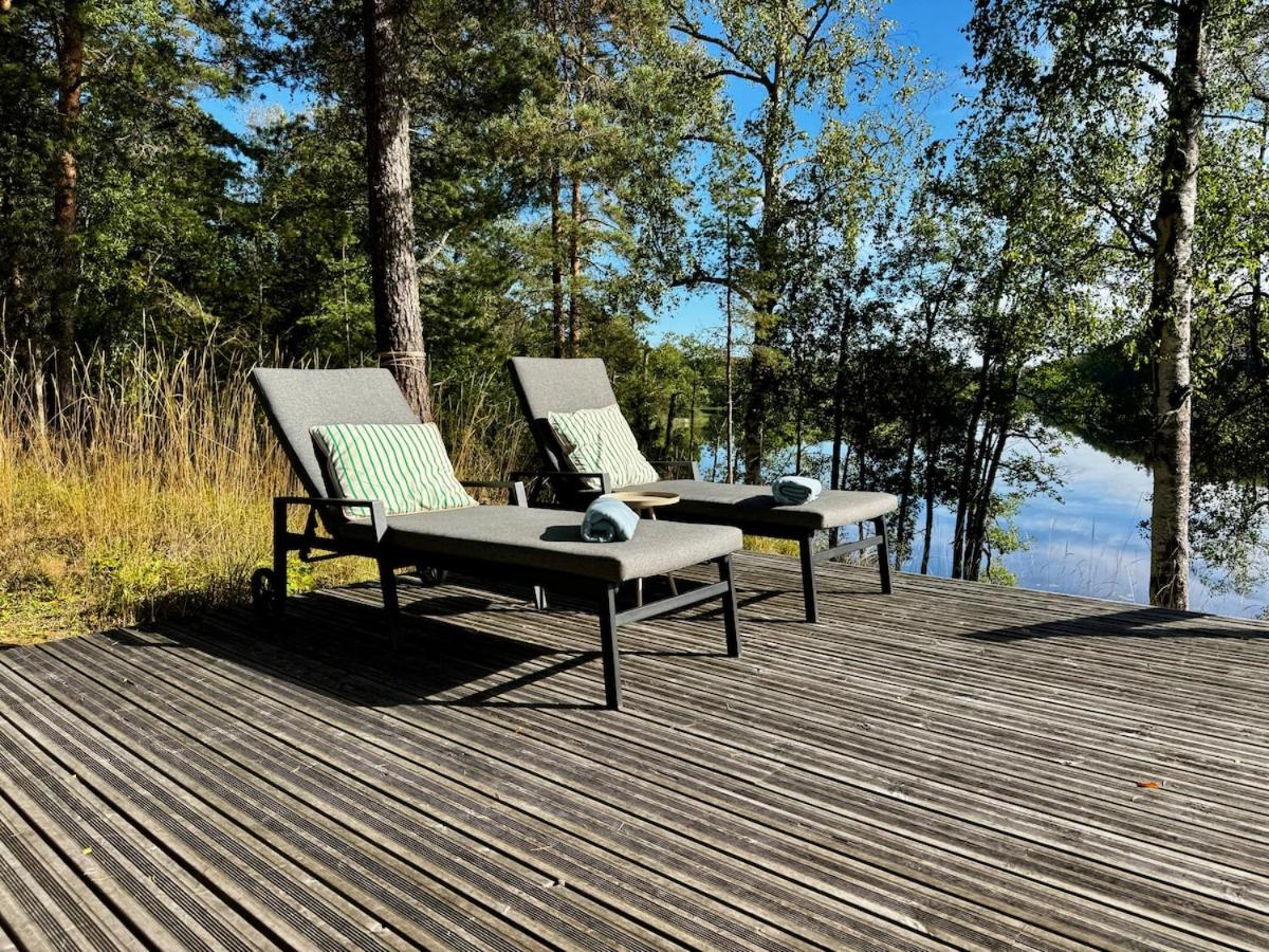 Cozy log cabin by the lake in Espoo - B&B Espoo