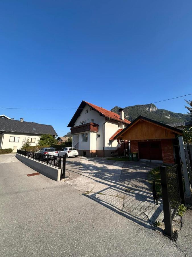 Apartmaji Tomšič - B&B Mojstrana