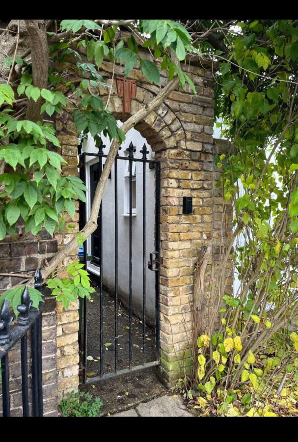 Tiny House - Chambres d'hôtes Thames Ditton