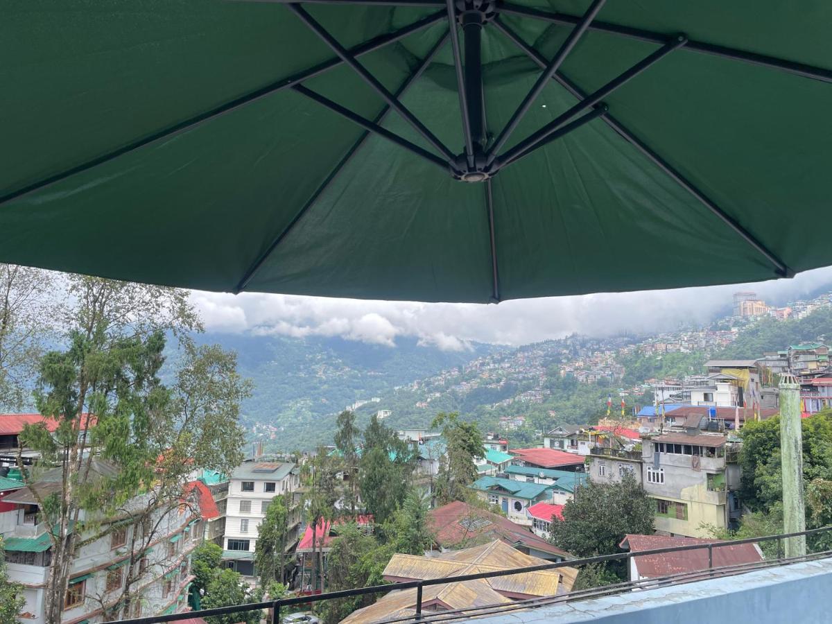 Thimi B&B and Service Apartments - Bed and Breakfast Gangtok