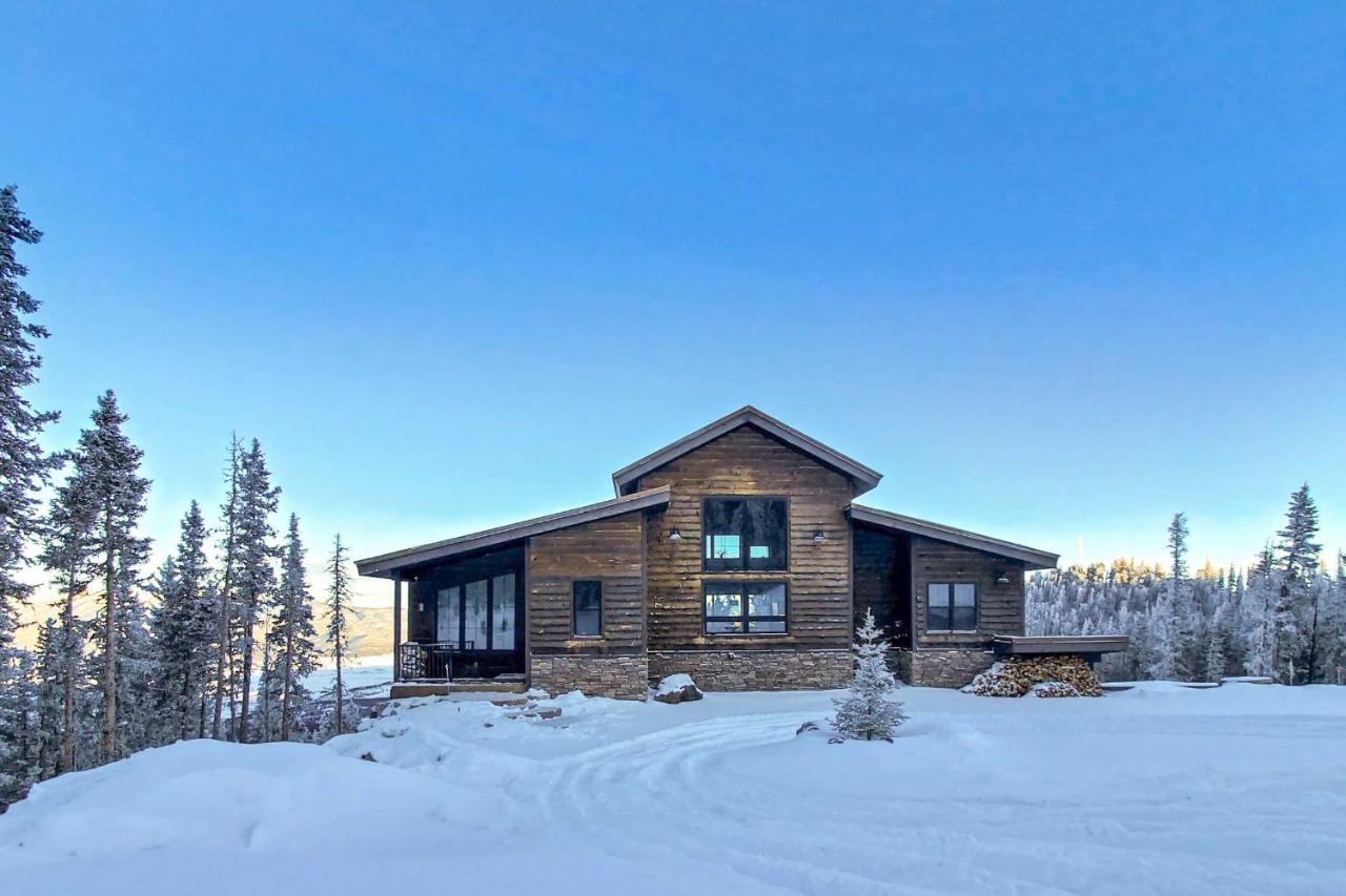 Hot Tub & Mtn Views! Luxury Angel Fire Getaway - Chambres d'hôtes Angel Fire