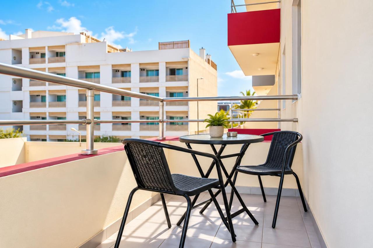 Beachside • Balcony • Estoril Beach • Best Beach - B&B Sal Rei