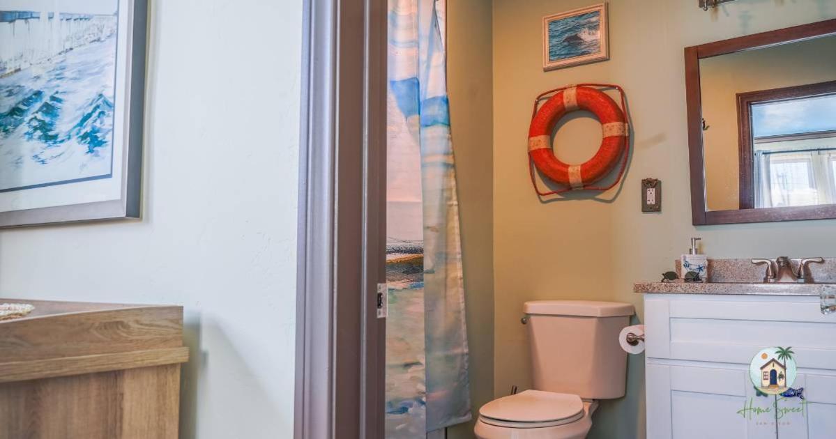 Pet-Friendly Home - 1 Block from Beach - B&B San Diego