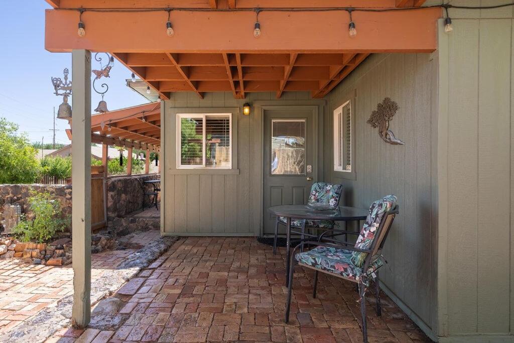 Zion hot spring cabin hideaway - B&B Hurricane