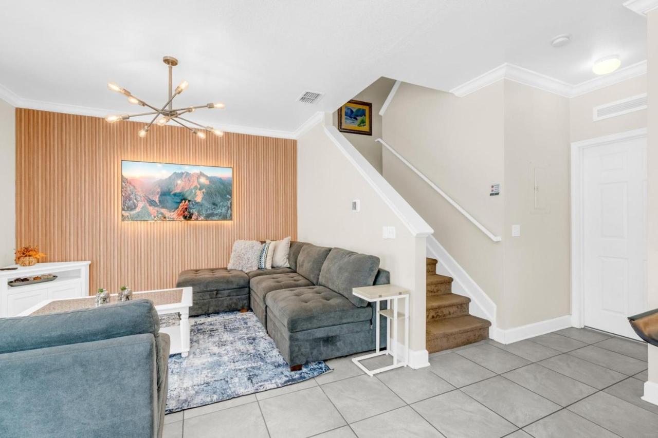 Cozy 4BR Disney vacation Home7-104 - B&B Kissimmee