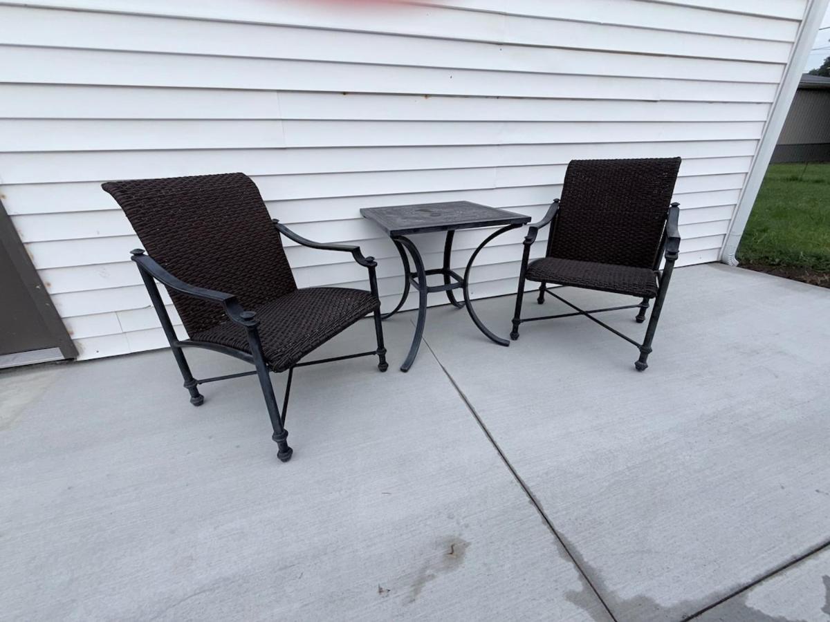 Modern 2BR Home Perfect for Work Trips or Long Stays - Bed and Breakfast Dover