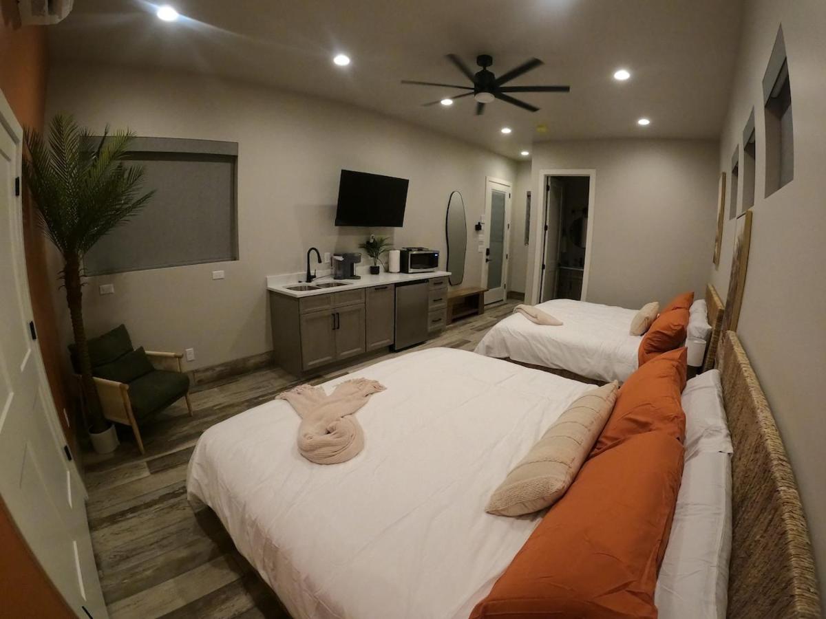 Palms In the Desert Casita - B&B Page