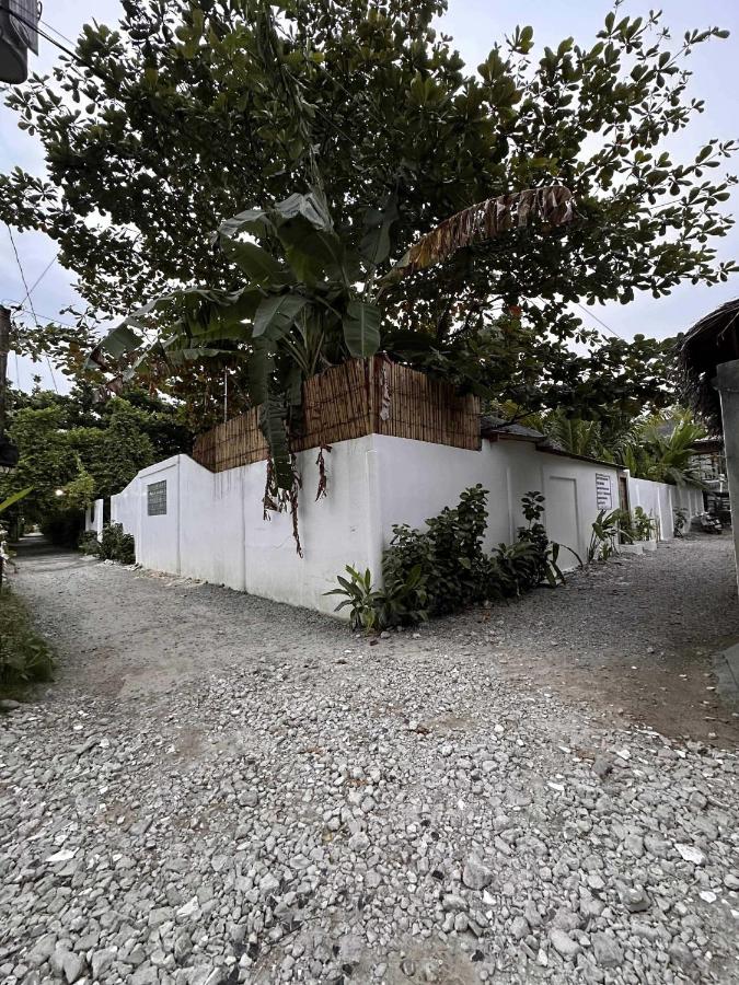 Gab-Gab Residency Kahoy-an Villa 3 good for 2 - Chambres d'hôtes General Luna