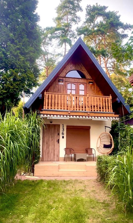 Żagiel Domek letniskowy nad Jeziorem Przeczyckim - B&B Boguchwałowice