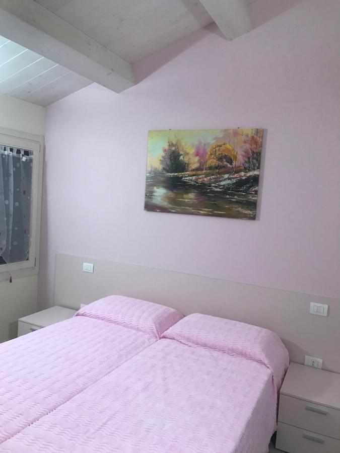 Camera Doppia con Letti Singoli con Bagno Privato