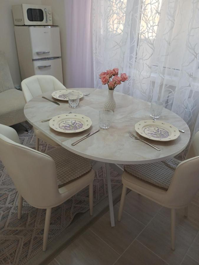 Apartment in the city center - B&B Biskek