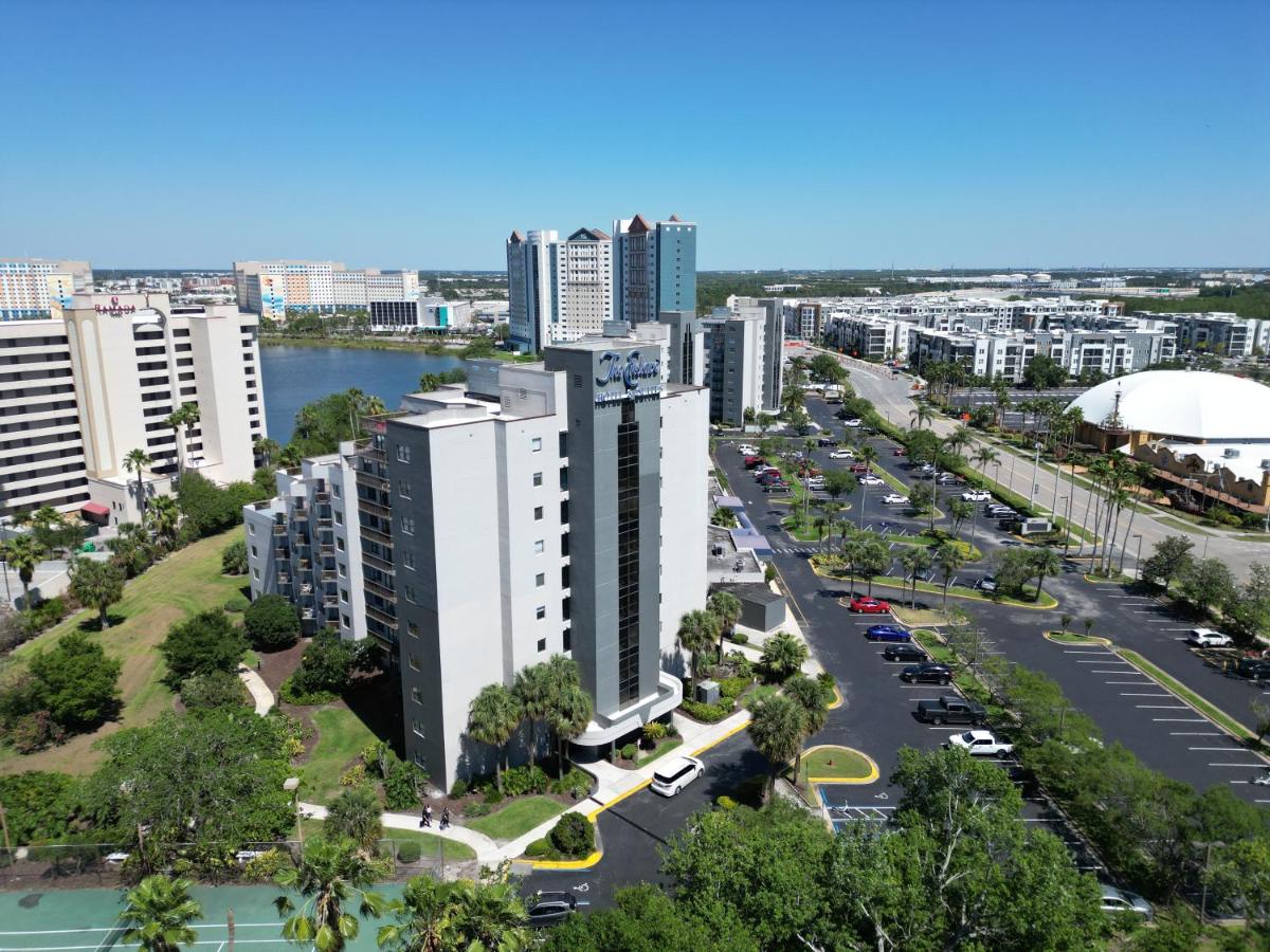 Boho Chic Garden Condo 7 Min to Universal Parks - B&B Orlando