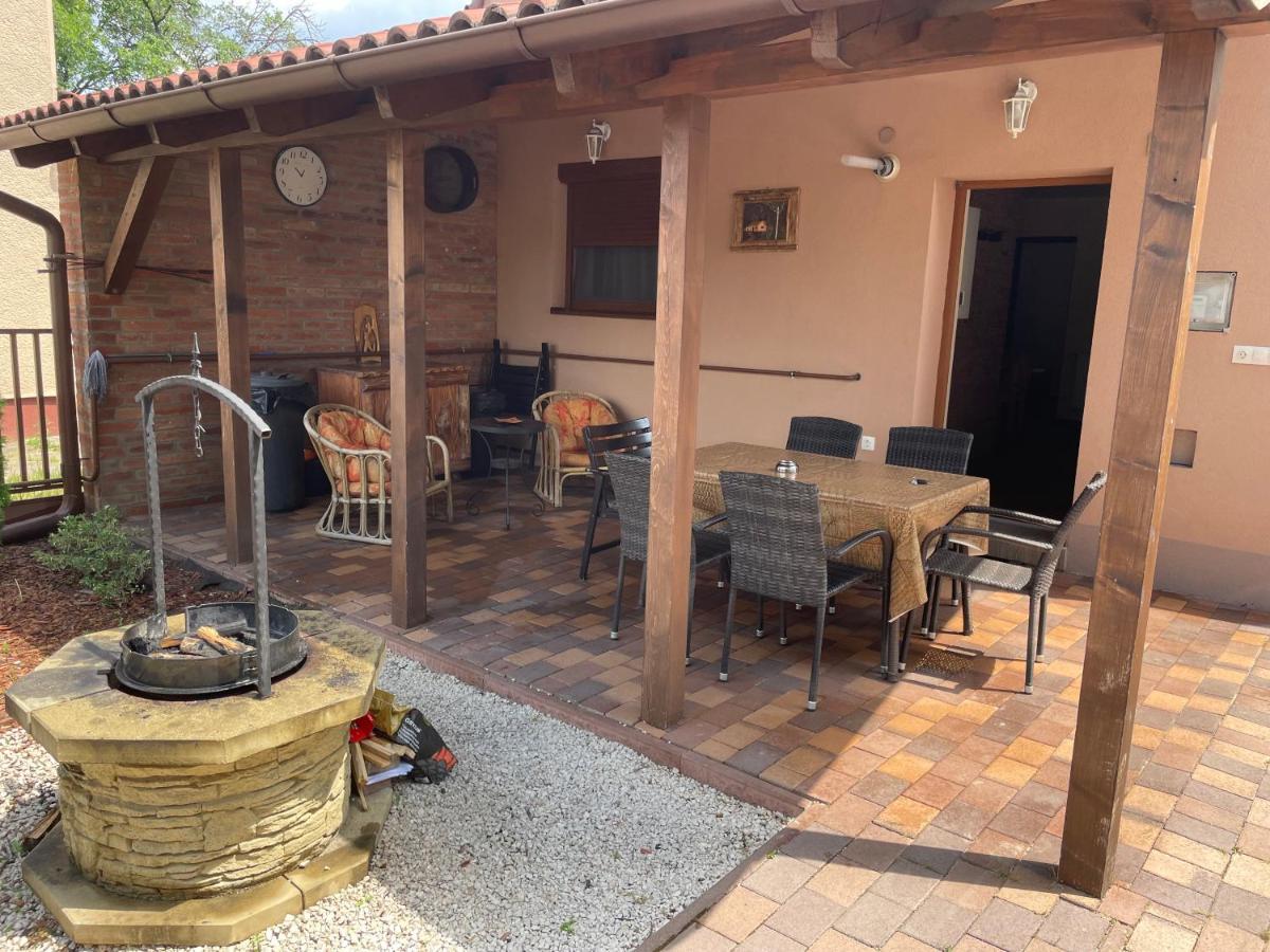 Fenyőfa Guesthouse Hajdúszoboszló - Ferienwohnung Hajduszoboszlo