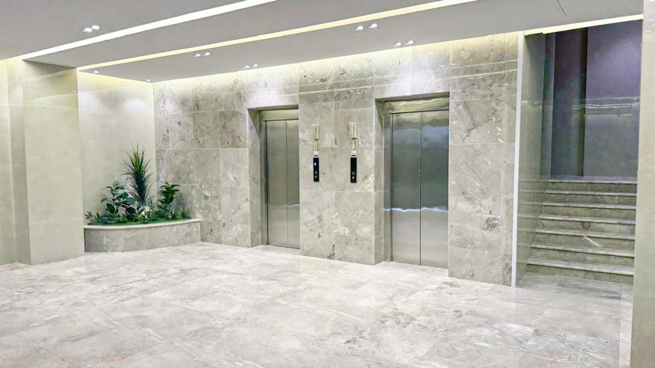 شقه بصاله أنيقه وغرفة نوم ودخول ذاتي - B&B Jedda