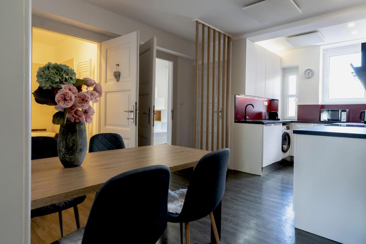 Apartmán Za Pasáží s balkónem v centru Pardubic - B&B Pardubice