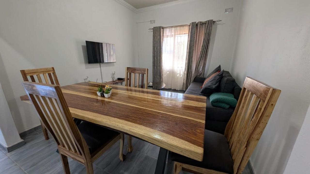 Crouch Cottages - B&B Bulawayo