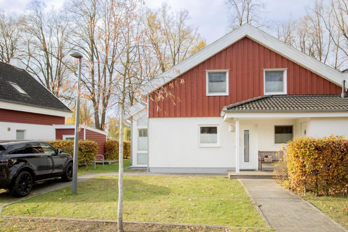 Dock 2 - tolles Ferienhaus für bis zu 6 Personen mit Kaminofen und Sauna - Haustiere herzlich willkommen - Chambres d'hôtes Nordhorn