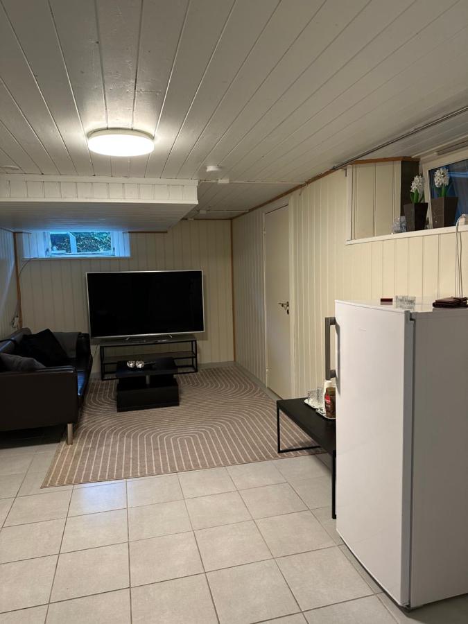 cozy basement with 2 bedrooms - Chambres d'hôtes Sandefjord