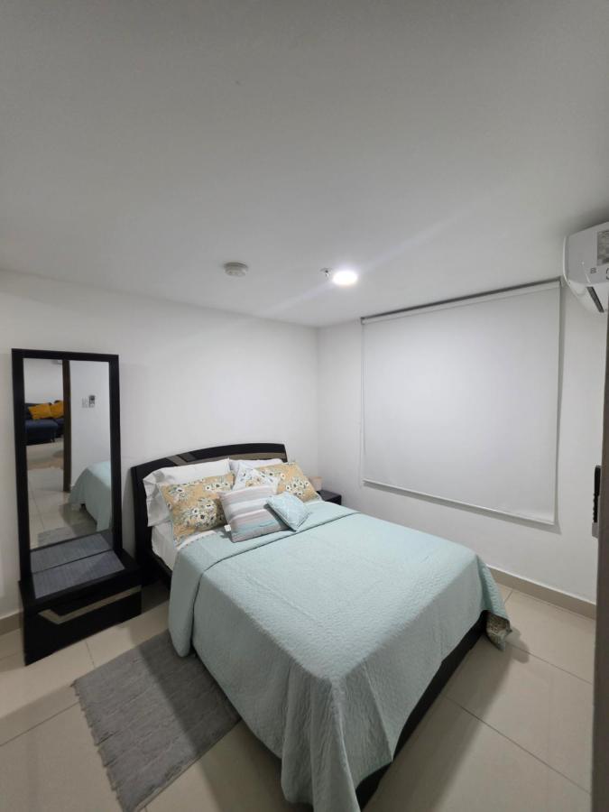Apartamento frente a Estación del metro Vía Argentina - Ferienwohnung Panama-Stadt