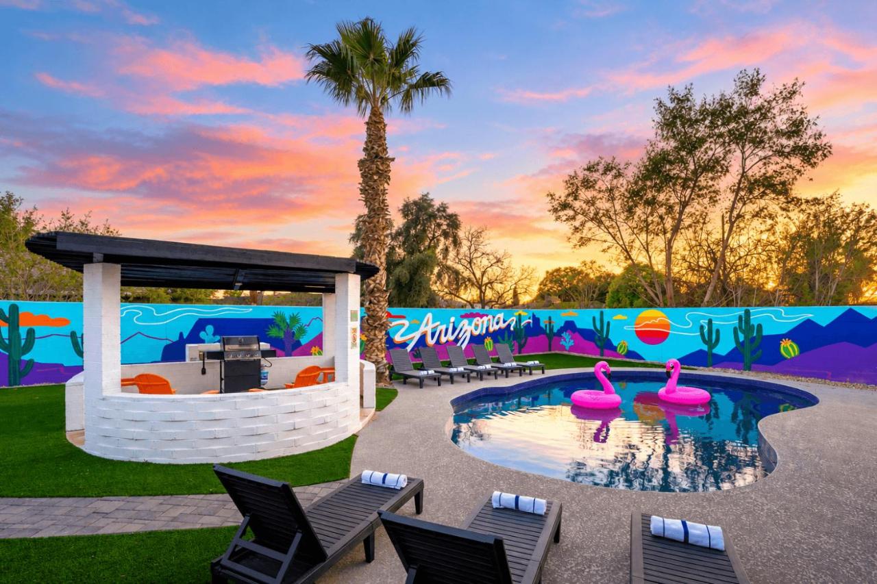 Phoenix Area Retreats 8 Bedroom Pool Home - B&B Mesa