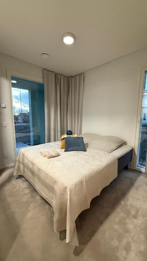 Cozy and Spacious Apartment Near University D5 - B&B Kokkola