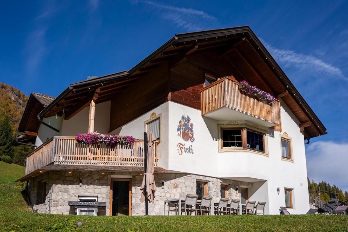 Luxury Alpine Suites Ultimate Comfort Parking and WiFi - B&B San Cassiano