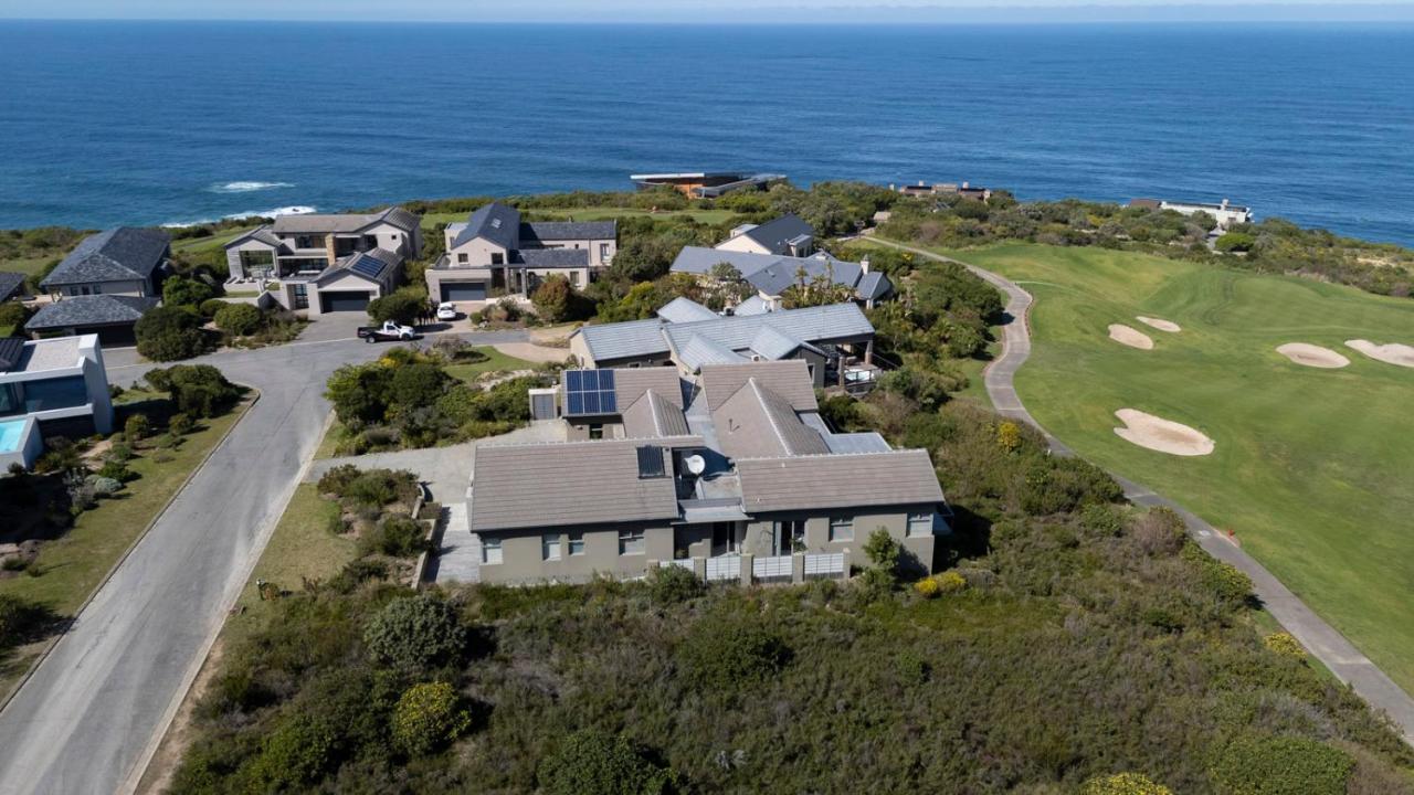 MT21 - Pezula Wine & Sea - B&B Knysna