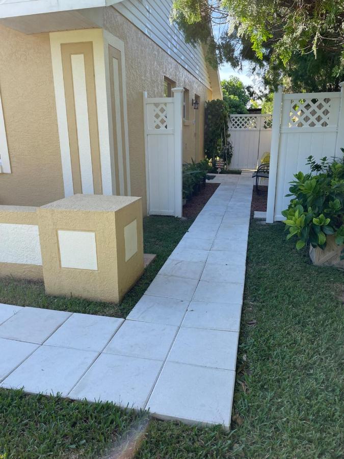 Sebring Garden Retreat - Bed and Breakfast Sebring