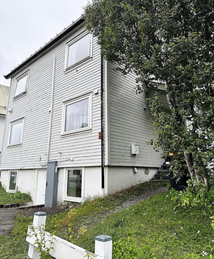 Central 3-Bedroom Apt - Mare - Chambres d'hôtes Tromsø