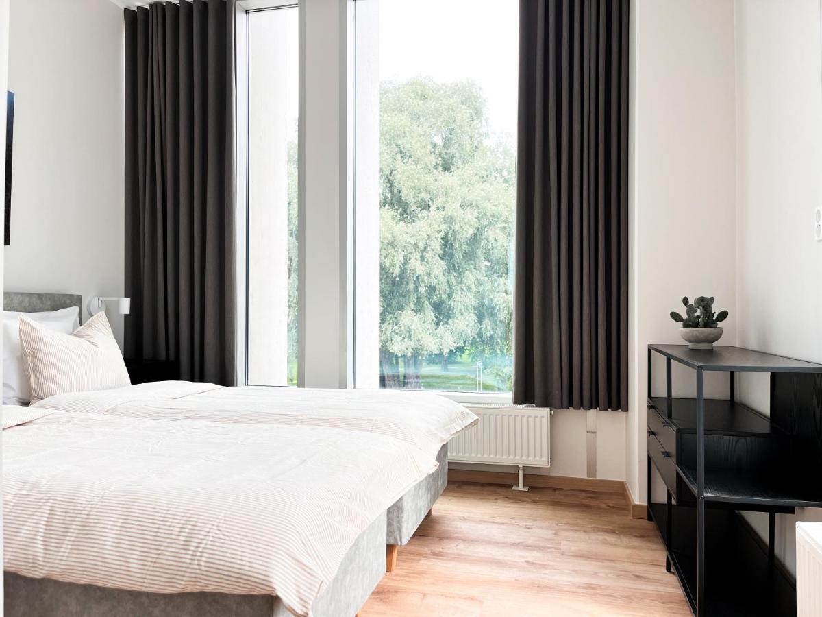 Spacious & Sunny Riverside Apartment in Tartu - B&B Tartu