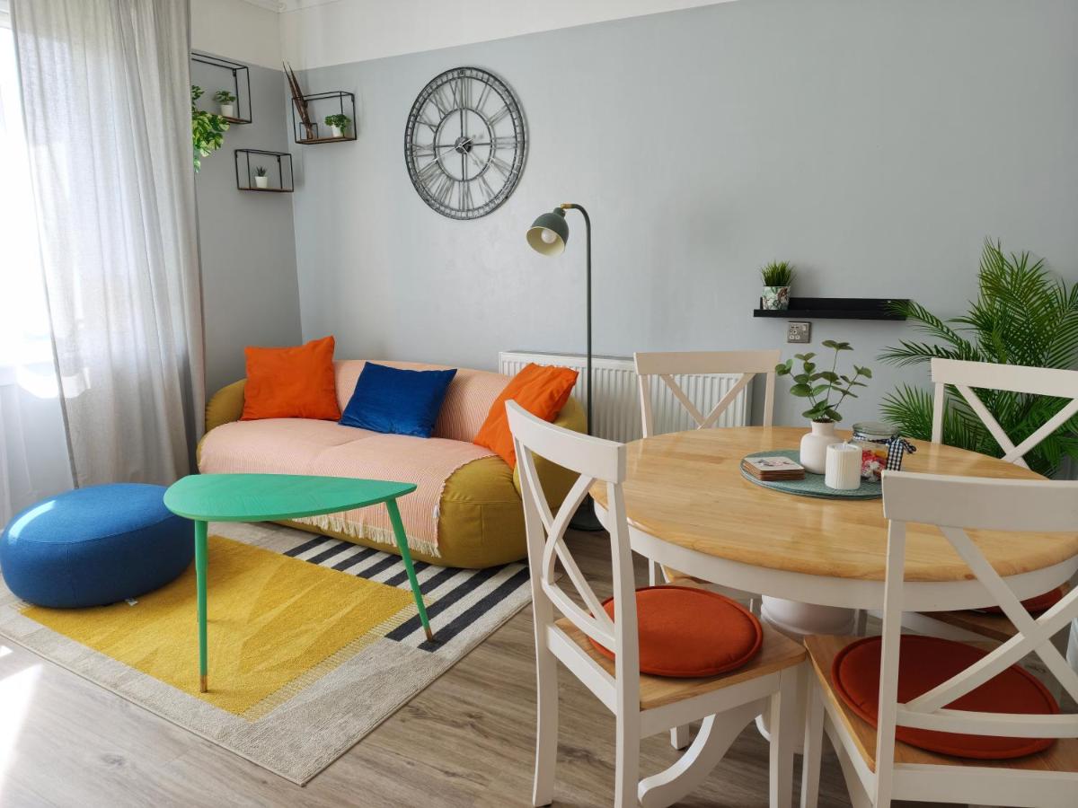 Funky Cow-Stylish flat near Glasgow Airport - B&B Paisley