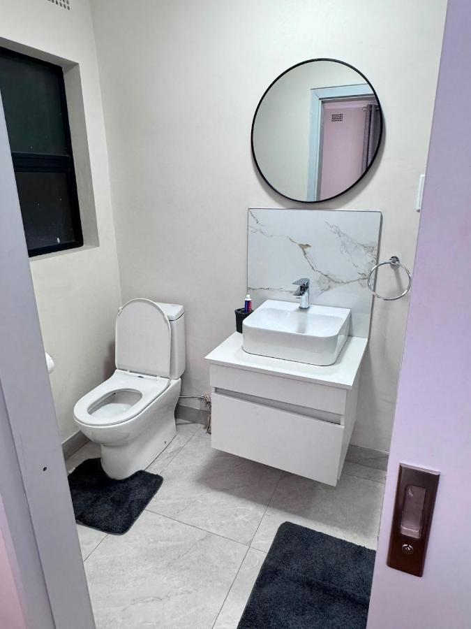 New 2BR Apartment Gated Solar 15 Min to Harare CBD - Bed and Breakfast Harare