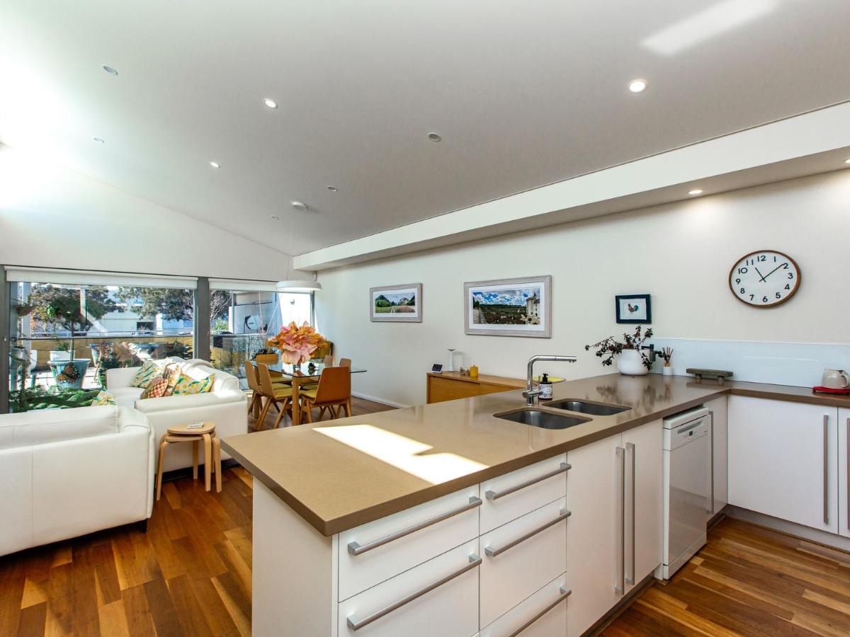 Central on Ommanney - Stylish Bunbury Townhouse - Chambres d'hôtes Bunbury