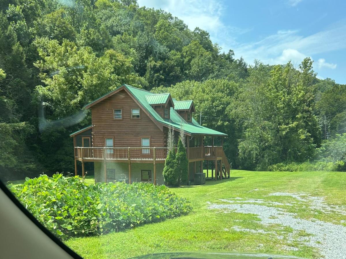 Stone & Legacy - B&B Sevierville