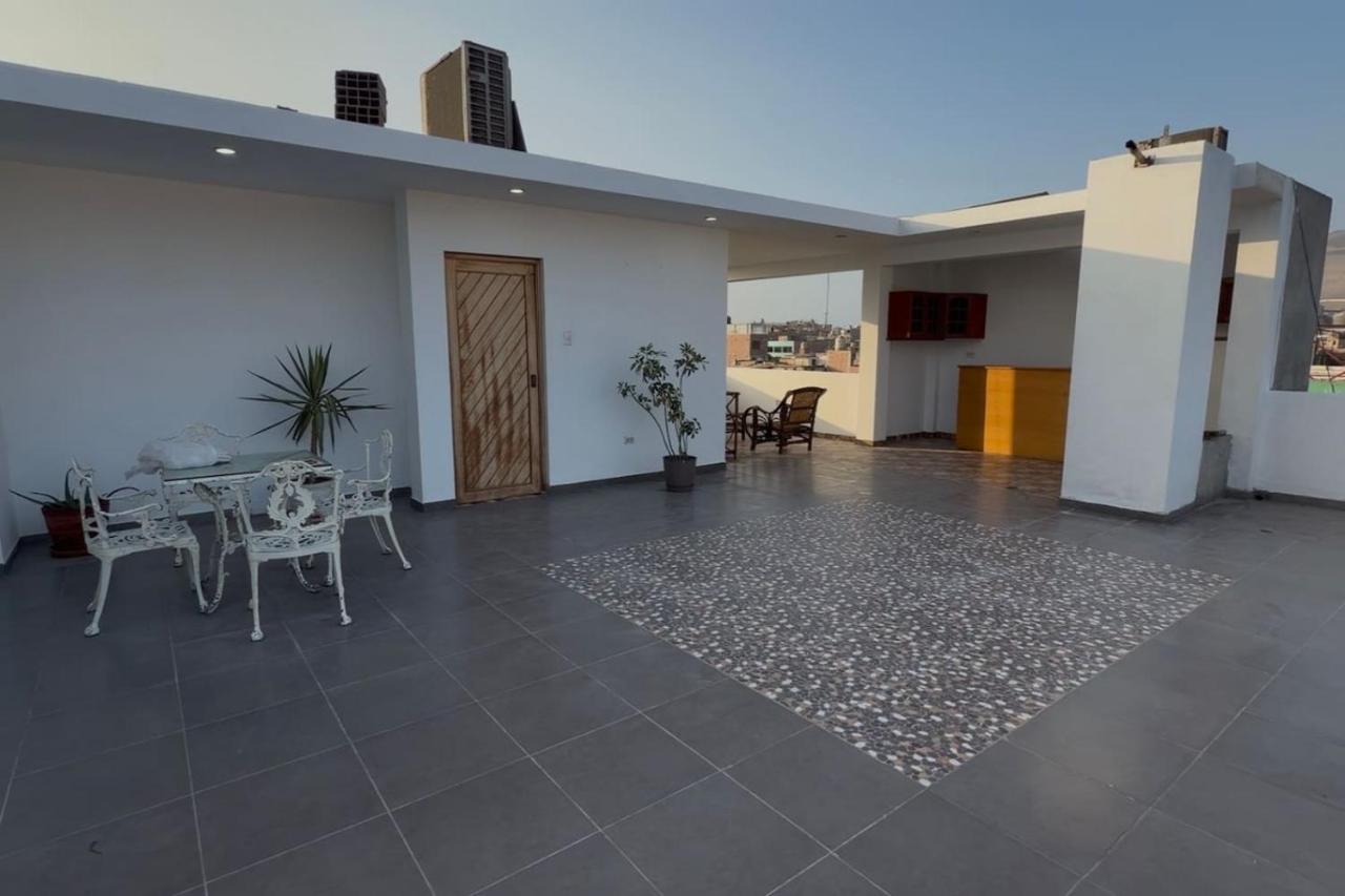 Penthouse Pacheco - 3BR, 5BA with Private Rooftop Terrace with Panoramic City Views - B&B Chancay