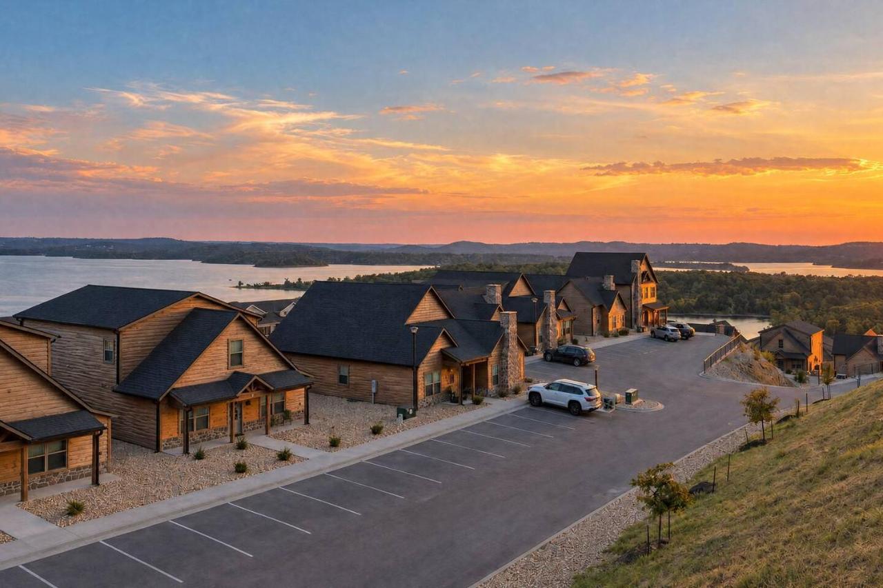 Lake Views, Private Sauna, Hot Tub, Pool Access - Ferienwohnung Branson