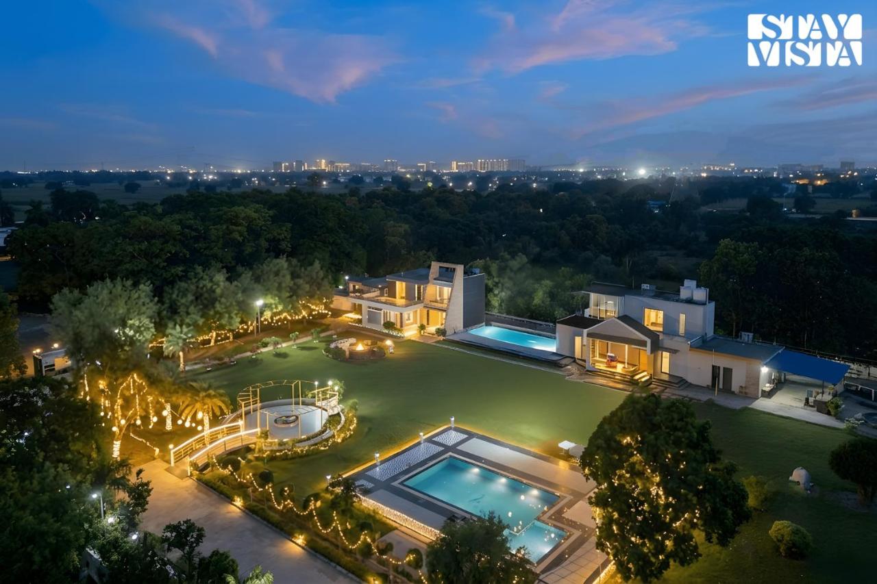 StayVista at Marwah Farm - Pool & BBQ - Ferienwohnung Neu-Delhi
